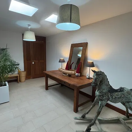 Dedalos - Spacious Luxury With Heated Pool In *