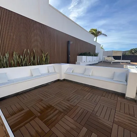 Dedalos - Spacious Luxury With Heated Pool In Villa *