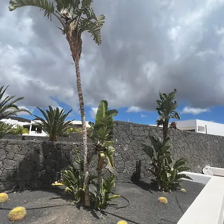 Dedalos - A Luxury Large With A Heated Pool In *