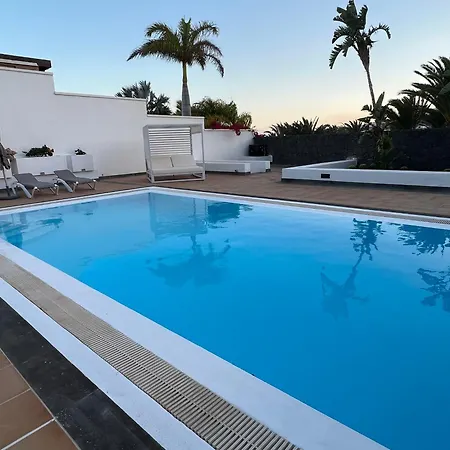 Dedalos - Spacious Luxury With Heated Pool In Puerto Calero