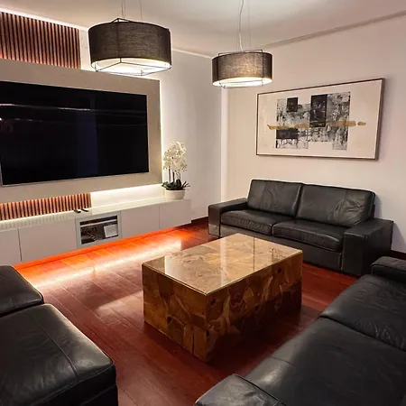 Dedalos - Spacious Luxury With Heated Pool In Villa *