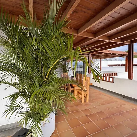 Dedalos - Spacious Luxury With Heated Pool In Villa