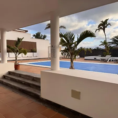 Dedalos - Spacious Luxury With Heated Pool In 빌라