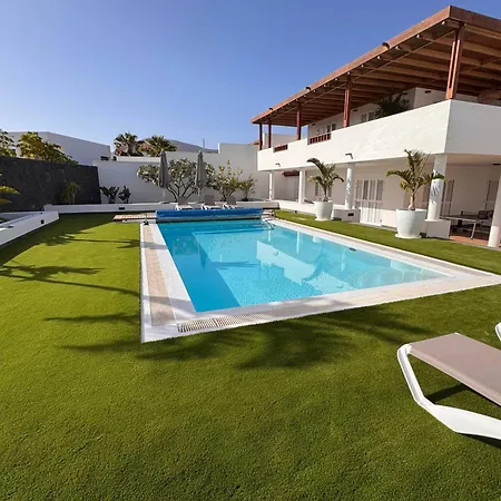 Dedalos - Spacious Luxury With Heated Pool In * Puerto Calero