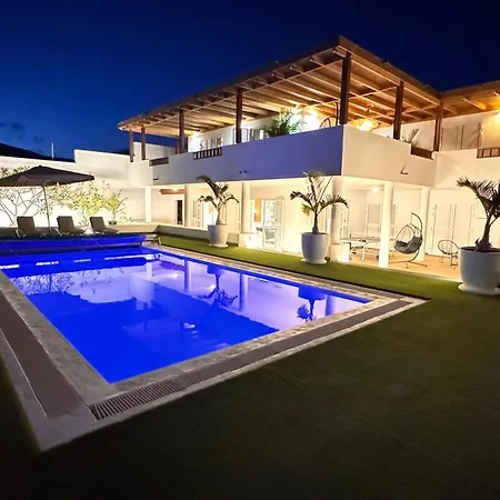 Dedalos - Spacious Luxury With Heated Pool In Willa Puerto Calero