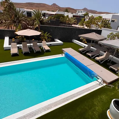 Villa Dedalos - Spacious Luxury With Heated Pool In *