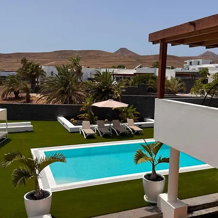 Dedalos - Spacious Luxury With Heated Pool In Villa Puerto Calero
