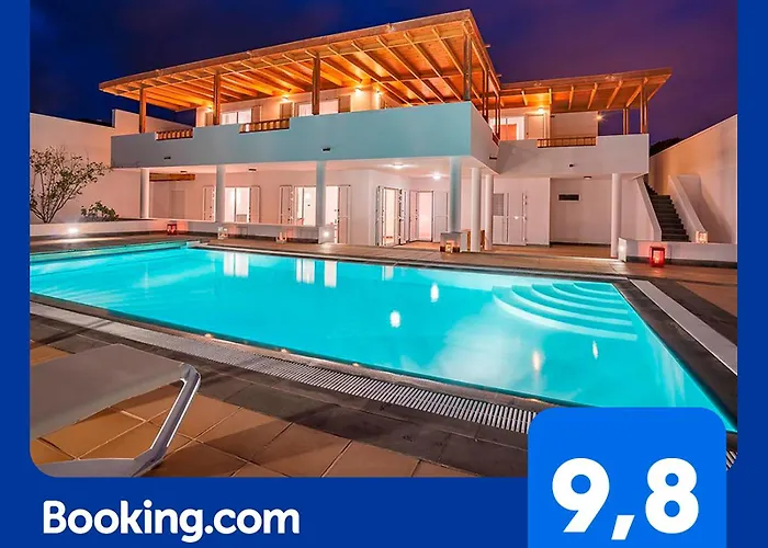 Dedalos - Spacious Luxury With Heated Pool In *