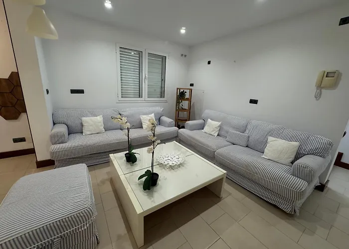 Dedalos - Spacious Luxury With Heated Pool In ヴィラ