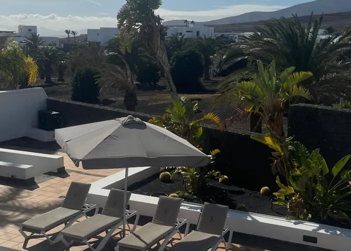 Dedalos - Spacious Luxury With Heated Pool In プエルト・カレロ